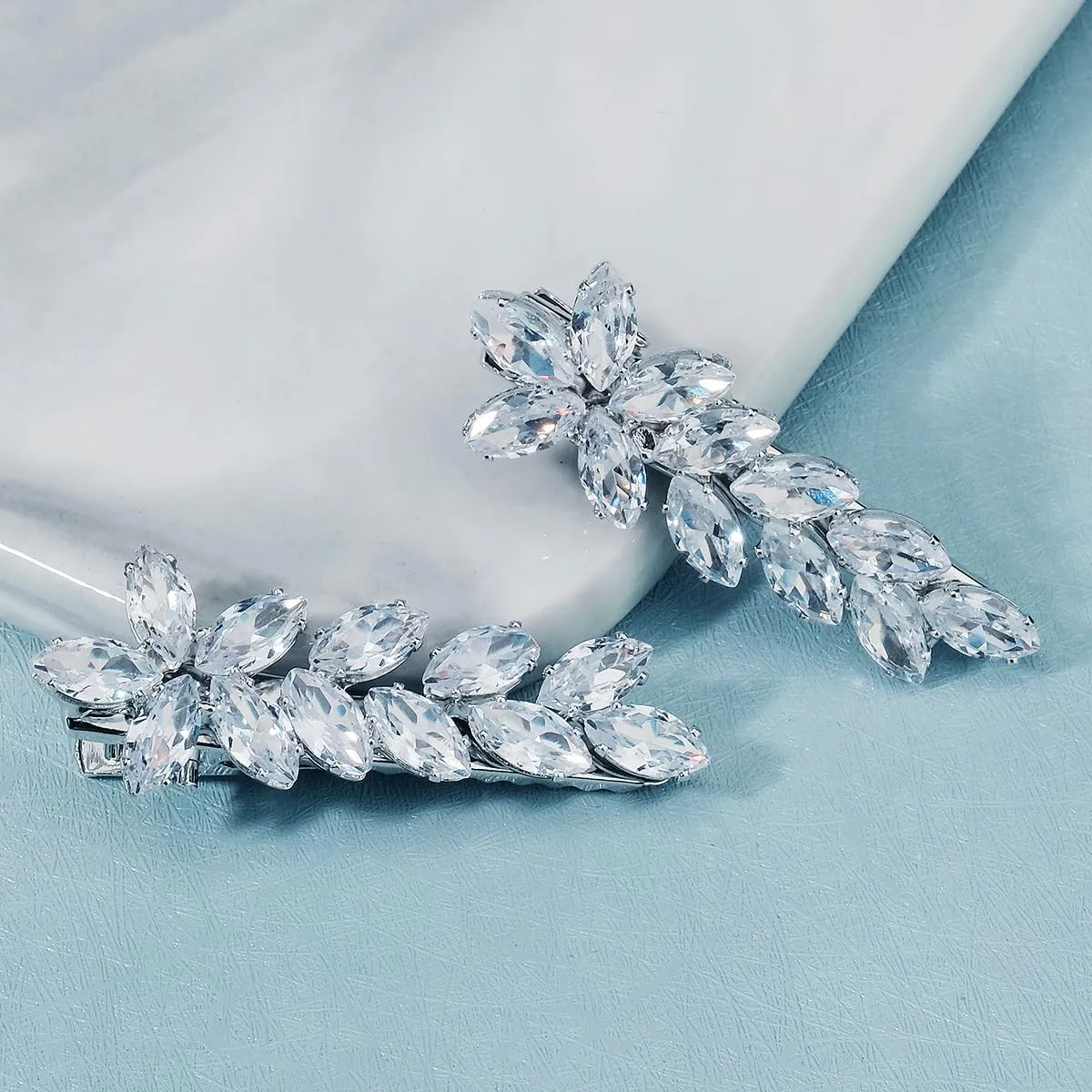 2Pcs Sparkly Crystal Hair Clips, Rhinestones Duckbill Alligator Hair Pins, Handmade Hair Barrettes, Elegant Gold Metal Bobby Hairpin Hair Accessories Headwear Styling Tools, Present for Women Girls