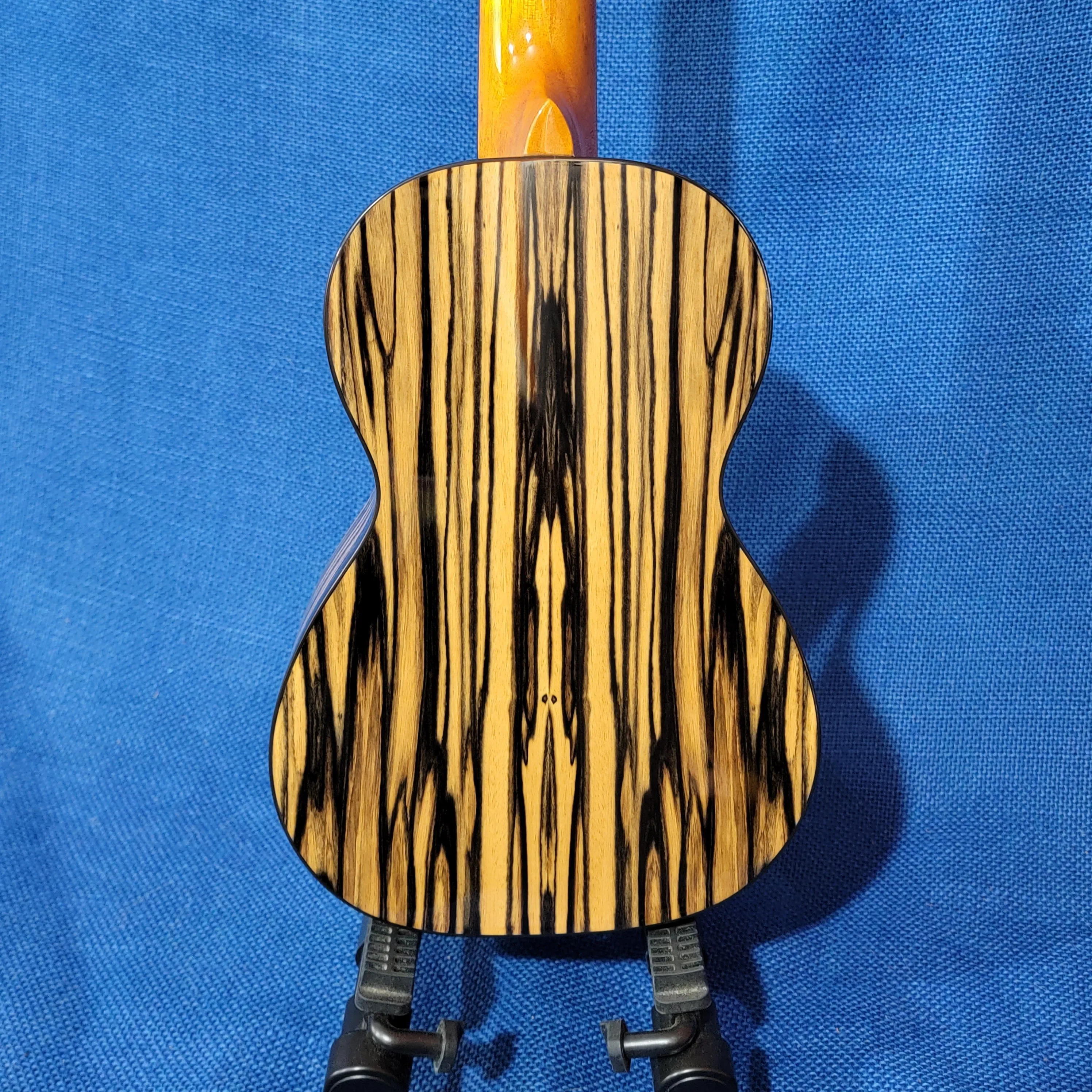 Ohana Concert CK-70BWE Solid Spruce Top / Laminate Black & White Ebony Ukulele s685