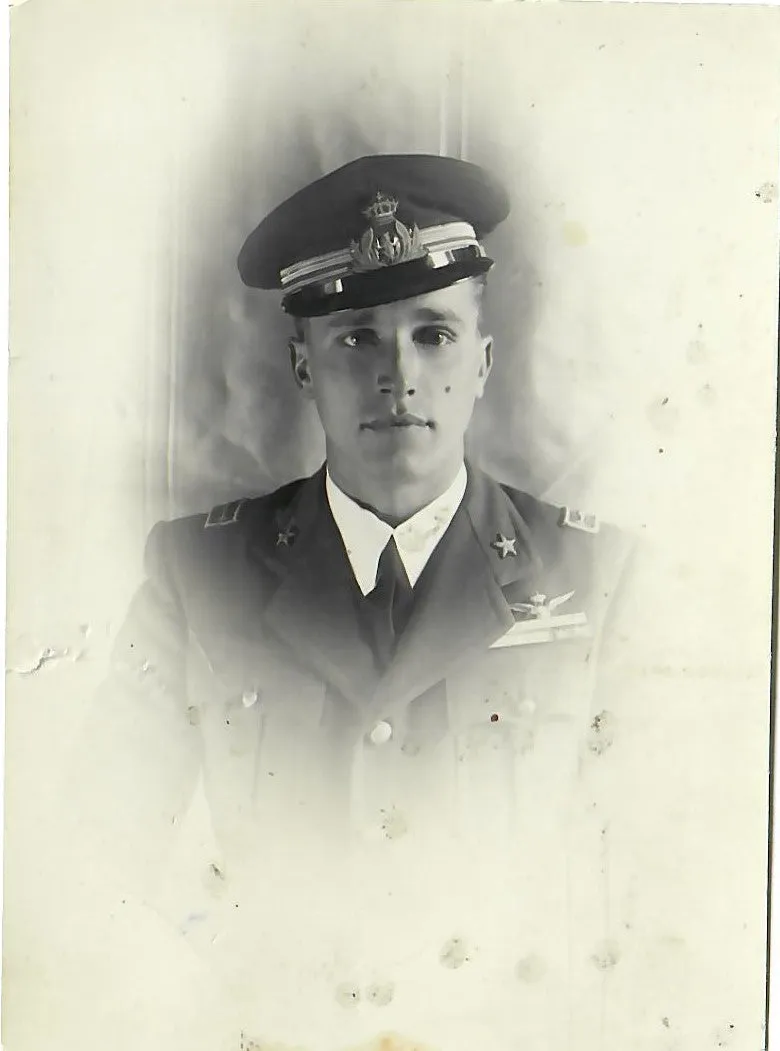 Original Italian WWII Air Ministry Flight Log, Peaked Visor and Photographs for Lieutenant Bruno Vesselizza, 171st Squadron R.M. Regia Marina Navy Command