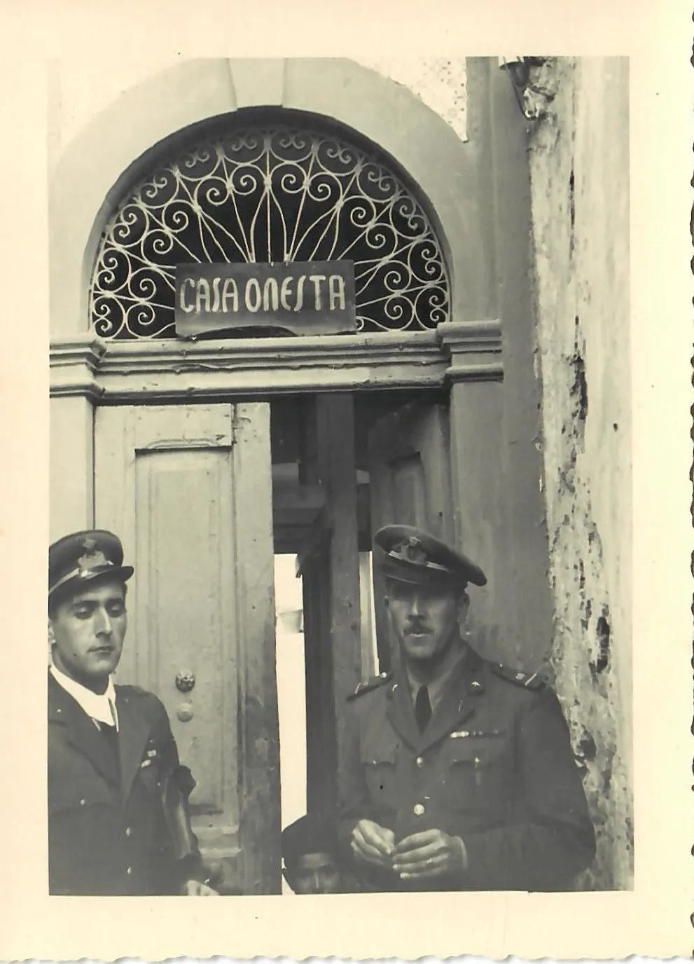 Original Italian WWII Air Ministry Flight Log, Peaked Visor and Photographs for Lieutenant Bruno Vesselizza, 171st Squadron R.M. Regia Marina Navy Command